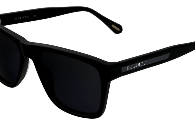 Desiree DE2427S