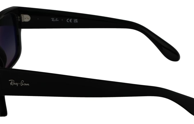 Ray-Ban RB4388