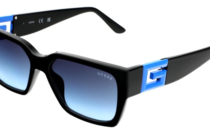 Guess GU7916