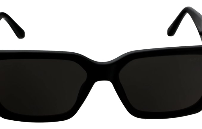 Guess GU7916