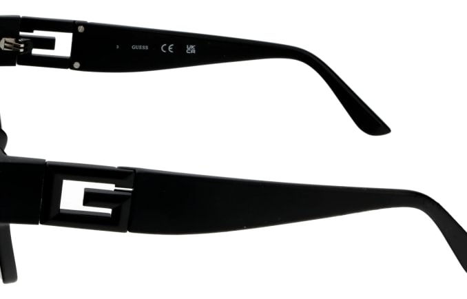 Guess GU7916