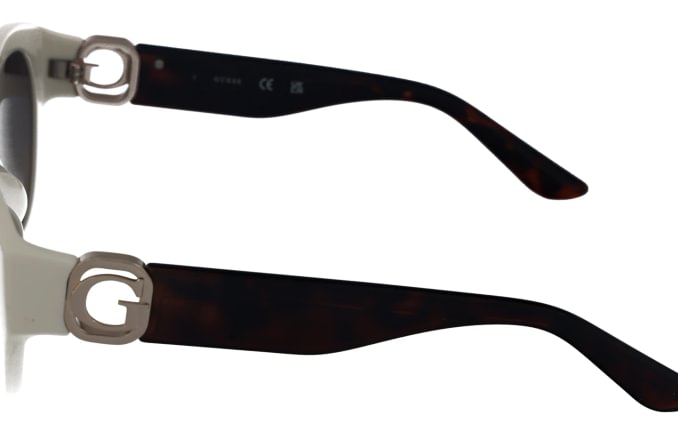Guess GU00104