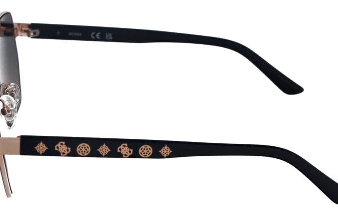 Guess GU00102