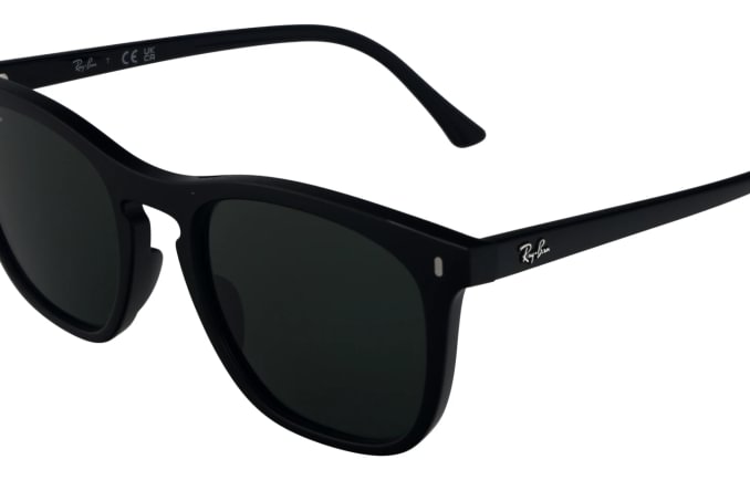 Ray-Ban RB2210