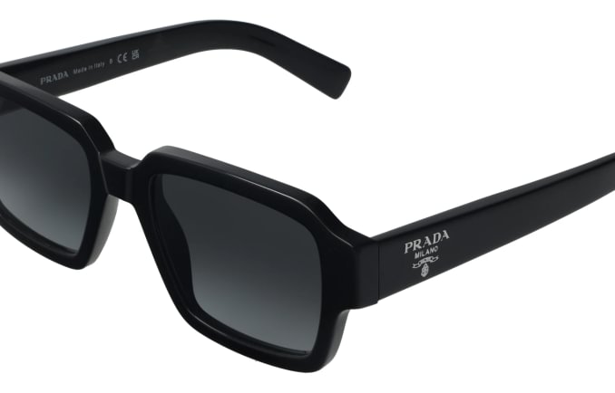 Prada PR02ZS