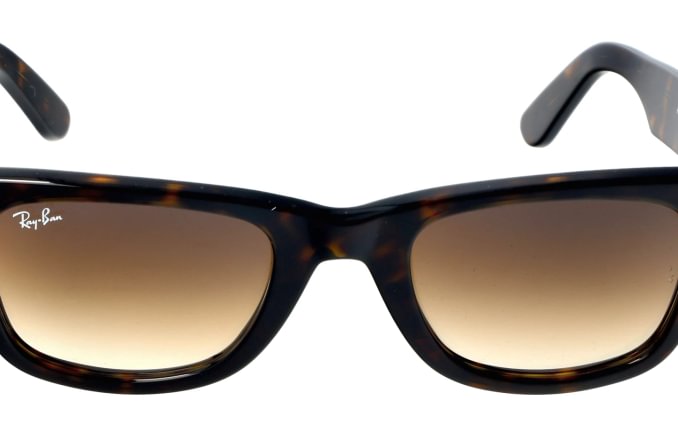 Ray-Ban RB2140