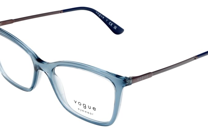 Vogue V05563