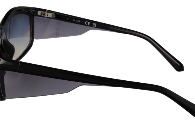Guess GU00073
