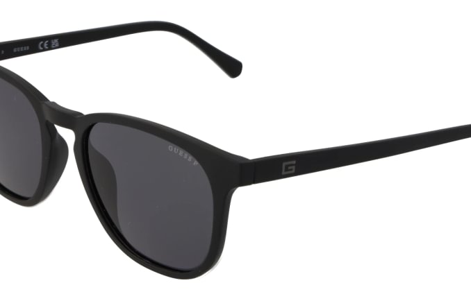 Guess GU00061
