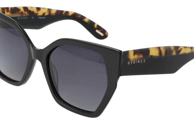 Desiree DE2446S