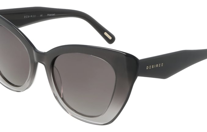 Desiree DE2445S